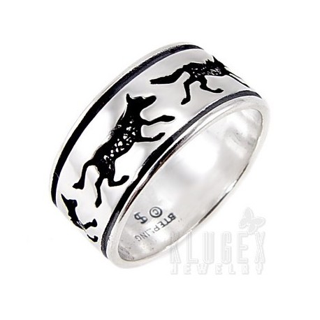 Sterling Silver Ring with Wolf Size 8